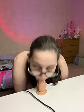 hungry1bunny online show from March 16, 2025, 8:32 pm