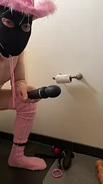 Snapshot of AnalProlapsePig chatting on February 28, 2026, 5:12 pm AnalProlapsePig online show from February 28, 2026, 5:12 pm