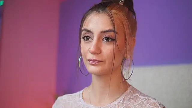 SabrinaHope online show from November 10, 2025, 9:42 pm