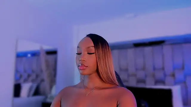 ChaynnaCooper online show from October 13, 2025, 4:25 am