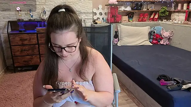 Snapshot of Kimberly-Caprice chatting on June 29, 2026, 10:15 am Kimberly-Caprice online show from June 29, 2026, 10:15 am