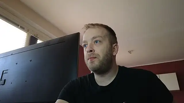 Henner33 online show from March 12, 2026, 11:14 am