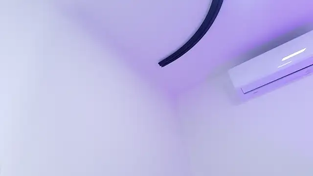 nicol f online show from March 12, 2026, 3:12 am