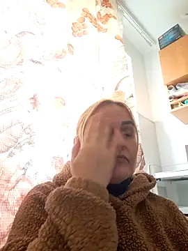 Malichkaanna30 online show from October 29, 2025, 8:35 am