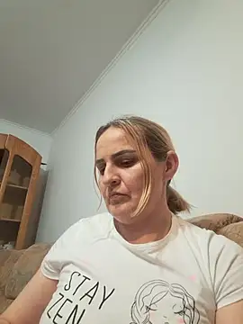 Malichkaanna30 online show from December 16, 2025, 5:39 pm