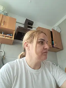 Snapshot of Malichkaanna30 chatting on April 8, 2026, 7:54 am Malichkaanna30 online show from April 8, 2026, 7:54 am