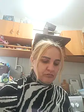 Malichkaanna30 online show from September 28, 2025, 12:23 pm