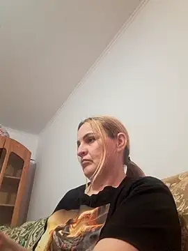 Snapshot of Malichkaanna30 chatting on March 6, 2026, 11:27 am Malichkaanna30 online show from March 6, 2026, 11:27 am