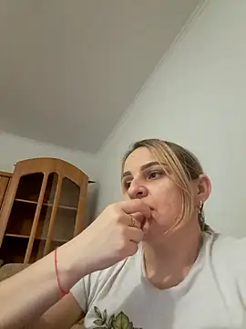 Malichkaanna30 online show from February 25, 2025, 4:35 pm