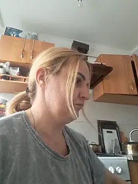 Snapshot of Malichkaanna30 chatting on February 24, 2026, 8:48 am Malichkaanna30 online show from February 24, 2026, 8:48 am