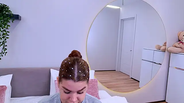 MelanieCarterr online show from November 7, 2025, 4:11 pm