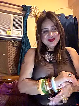 Hot Queen77 online show from July 18, 2026, 7:22 pm