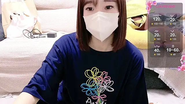 Rio chan  online show from October 4, 2025, 7:54 am