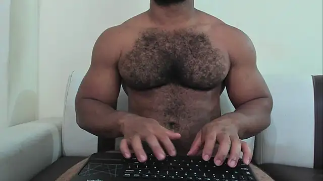 lunainsane58 online show from June 12, 2026, 1:42 pm