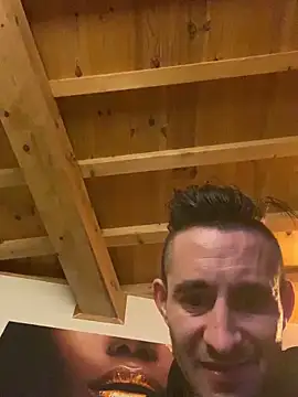 Bigkisslove online show from March 14, 2026, 4:40 am