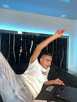 CJ 579 online show from January 24, 2025, 5:53 pm