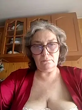 IrinaSweet54 online show from July 16, 2026, 9:50 am