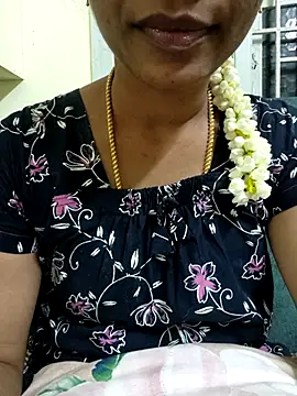 Ambika01 online show from March 8, 2026, 1:36 pm