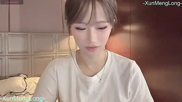 Snapshot of -XunMengLong- chatting on January 5, 2026, 5:27 pm -XunMengLong- online show from January 5, 2026, 5:27 pm