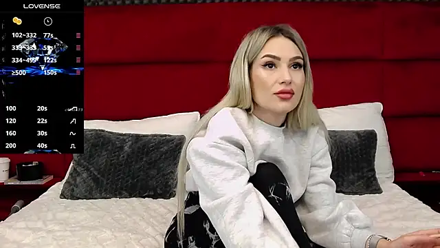 MinnieMe online show from October 3, 2025, 7:15 pm