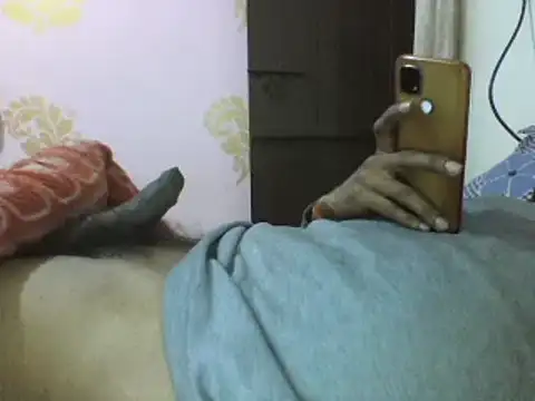 Snapshot of Desi_GfBf chatting on February 2, 2025, 9:40 am Desi GfBf online show from February 2, 2025, 9:40 am