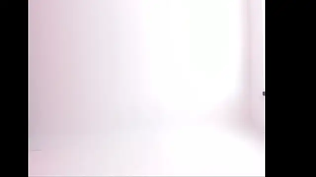 Snapshot of YourSuperModel chatting on February 27, 2026, 6:35 am YourSuperModel online show from February 27, 2026, 6:35 am