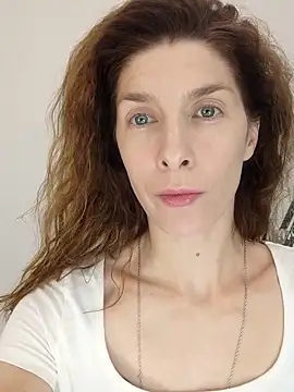 YourSuperModel online show from November 5, 2025, 2:42 pm