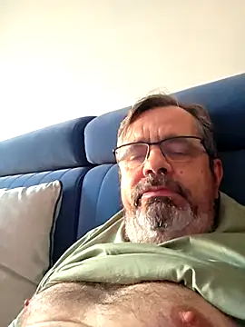 Snapshot of axecoman60 chatting on June 2, 2026, 6:08 pm axecoman60 online show from June 2, 2026, 6:08 pm