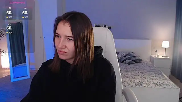 Bellla Haddid online show from September 26, 2025, 1:12 am