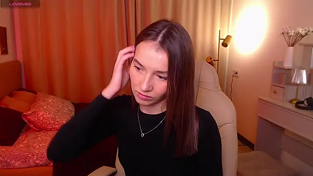 Bellla Haddid online show from November 21, 2025, 1:59 am