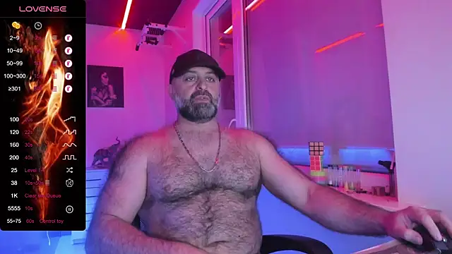 MAGABEAR077 online show from May 3, 2026, 11:41 pm