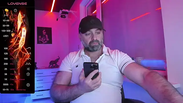 MAGABEAR077 online show from May 28, 2026, 8:37 pm