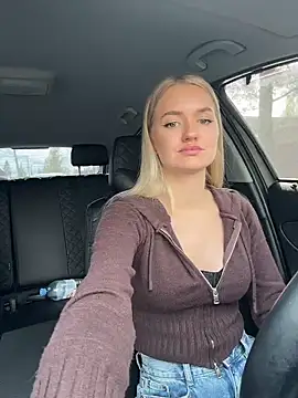 Devill Angel  online show from May 12, 2026, 10:54 am