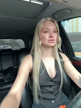 Devill Angel  online show from September 18, 2025, 5:32 am