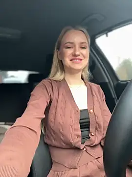 Devill Angel  online show from October 27, 2025, 11:00 am