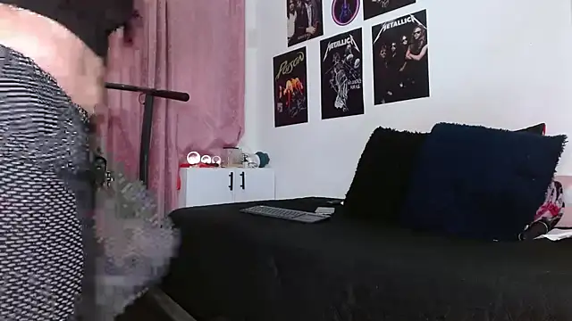 scarlett  morgan online show from September 12, 2025, 2:06 pm