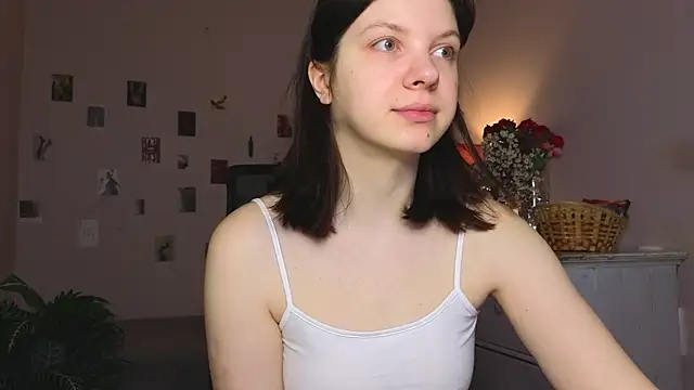 Baby Evalena online show from April 29, 2026, 6:17 am