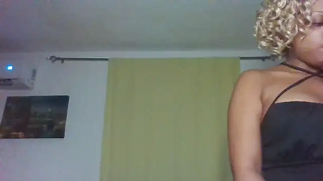 Snapshot of thekelliecapri chatting on July 3, 2026, 6:31 am thekelliecapri online show from July 3, 2026, 6:31 am