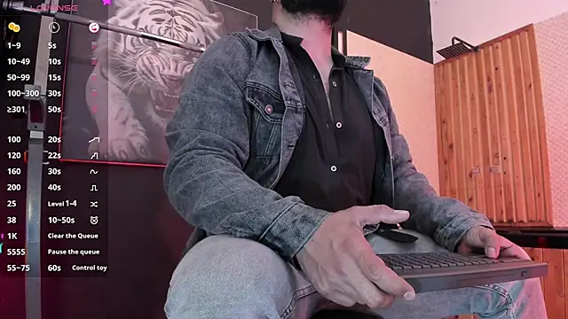 Snapshot of Luke__09 chatting on March 13, 2026, 4:56 pm Luke 09 online show from March 13, 2026, 4:56 pm