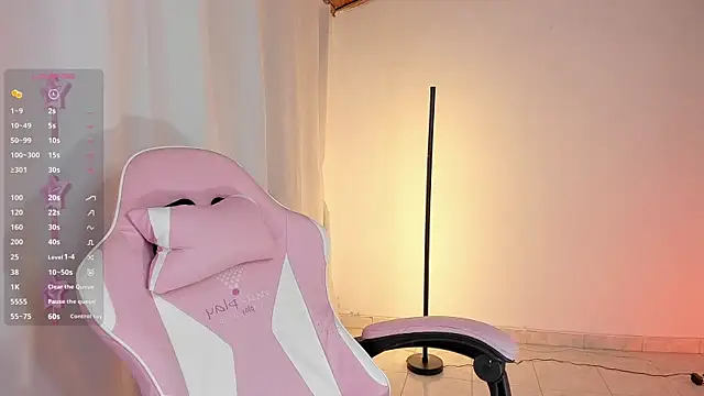 Kendall Bunnyy online show from July 10, 2026, 9:04 pm