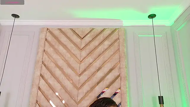 Lola King online show from September 17, 2025, 5:09 am