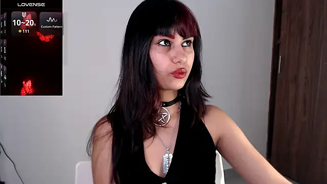 Snapshot of Little-Lucifer chatting on June 17, 2026, 7:57 pm Little-Lucifer online show from June 17, 2026, 7:57 pm