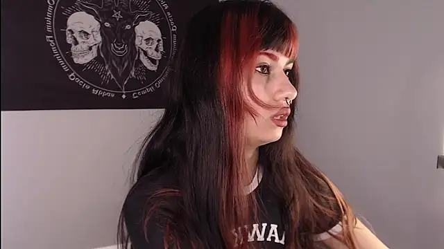 Little-Lucifer online show from January 31, 2025, 6:57 pm