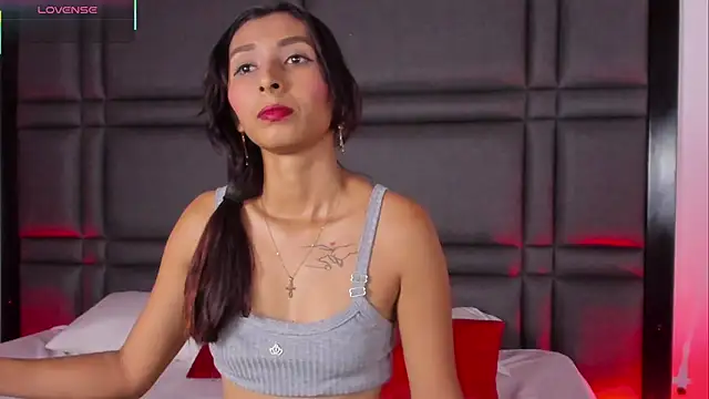 Snapshot of SaraDreamss chatting on March 15, 2026, 2:46 pm SaraDreamss online show from March 15, 2026, 2:46 pm