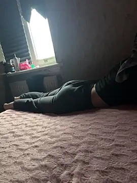 Snapshot of Artur6663 chatting on November 17, 2025, 7:34 am Artur6663 online show from November 17, 2025, 7:34 am