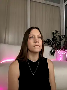 AliceBrayan online show from March 18, 2025, 5:12 am