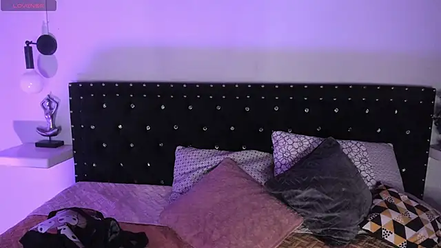 Ghosty Doll online show from January 6, 2026, 8:35 pm