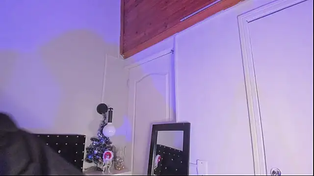 Ghosty Doll online show from December 4, 2025, 8:30 pm