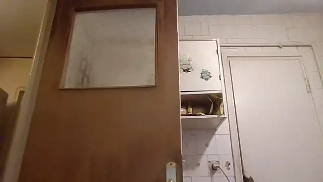 Snapshot of mariusica1@xh chatting on March 7, 2026, 6:46 pm mariusica1xh online show from March 7, 2026, 6:46 pm