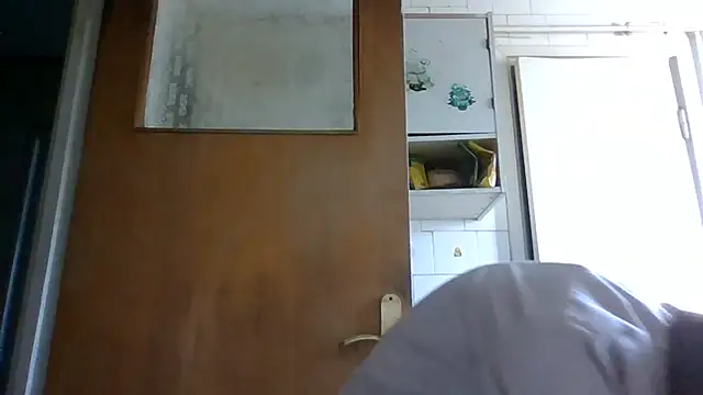 Snapshot of mariusica1@xh chatting on July 31, 2026, 2:58 pm mariusica1xh online show from July 31, 2026, 2:58 pm